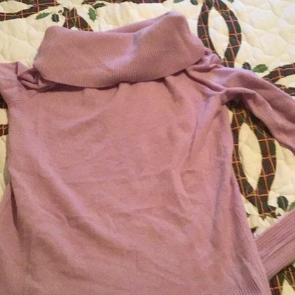 Sweater - Picture 4 of 4